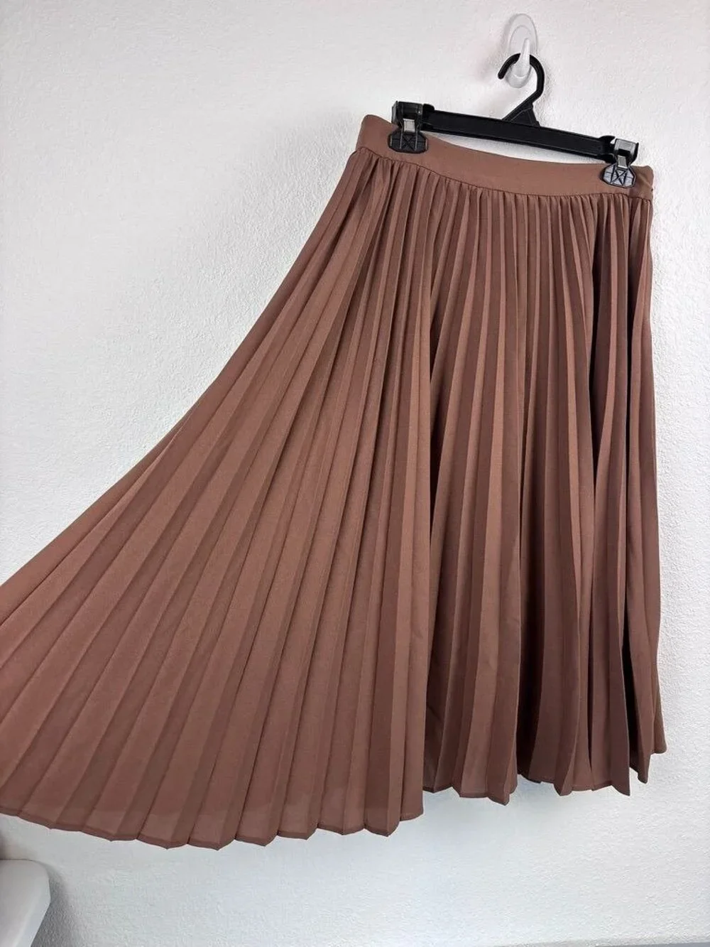 Lands' End women's 6 brown pleated midi skirt flowy casual business fairy
